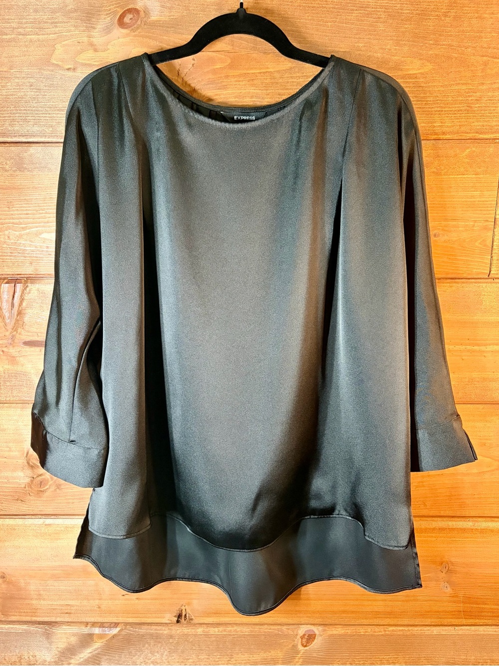 Express Oversized Black Satin Relaxed 3/4 Sleeve Blouse Size Small 🖤